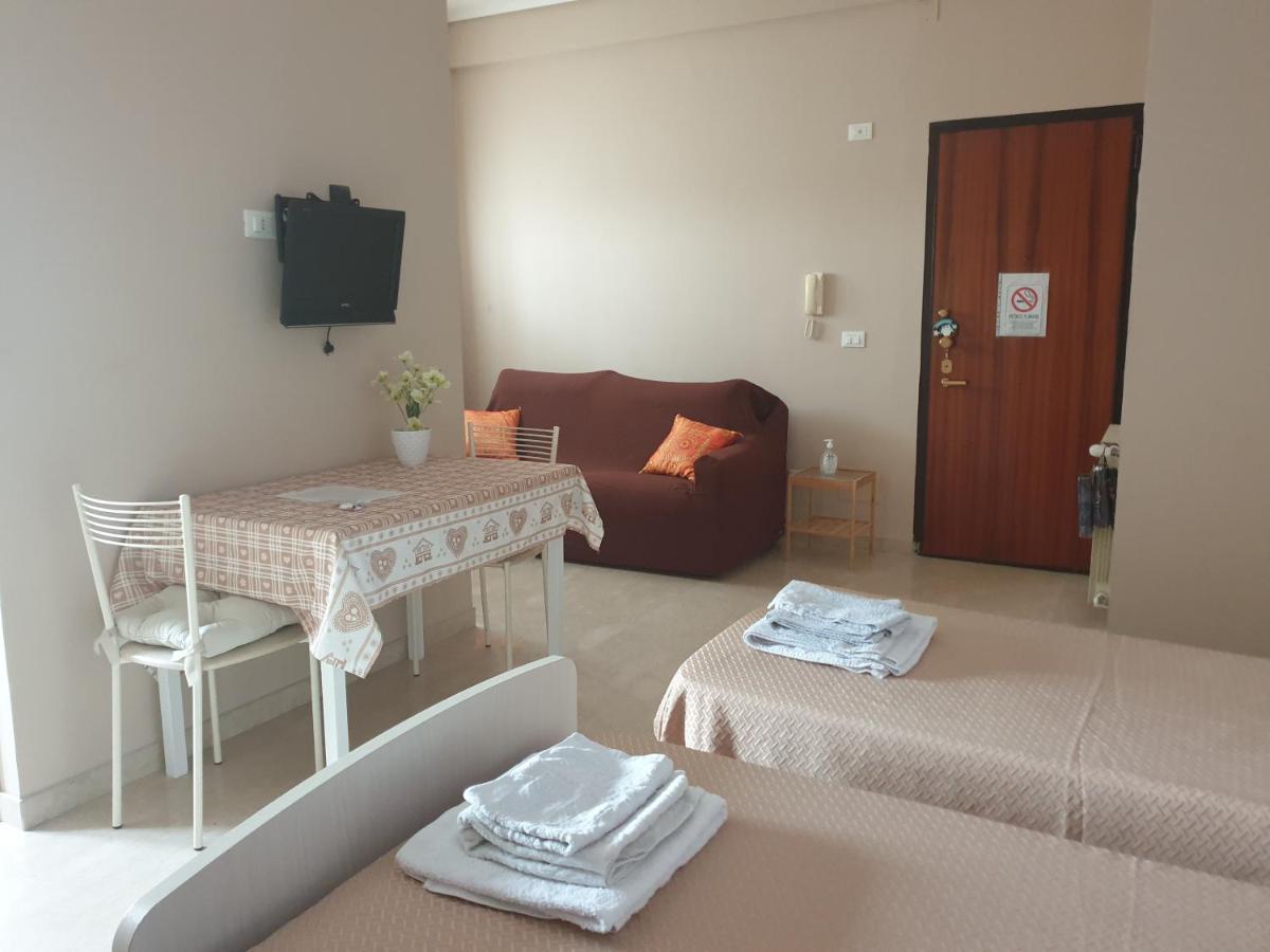 A "Casa Inn-Centro" Monolocale 卡塔尼亚 外观 照片