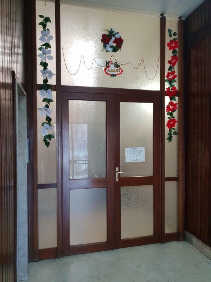 A "Casa Inn-Centro" Monolocale 卡塔尼亚 外观 照片